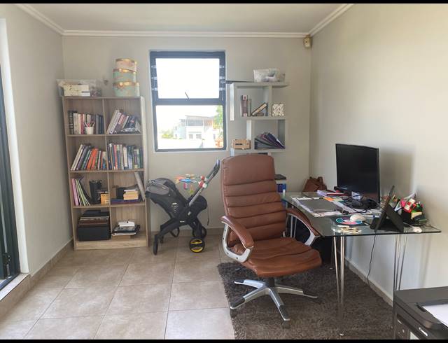 4 BEDROOM APARTMENT TO LET IN PALM LAKES ESTATE